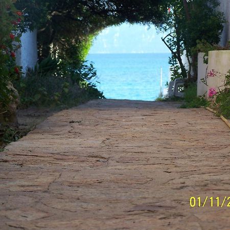 Bona Ciurrata Hotel Golfo Aranci Bagian luar foto
