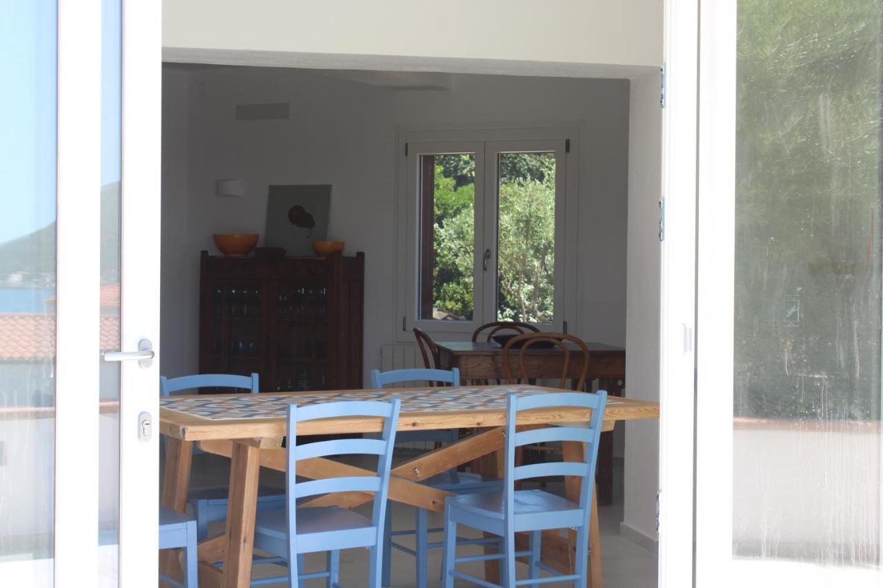 Bona Ciurrata Hotel Golfo Aranci Bagian luar foto