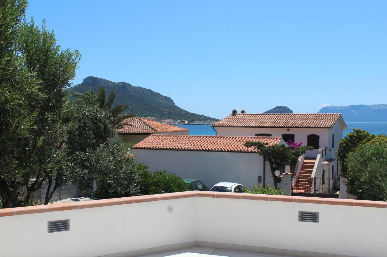 Bona Ciurrata Hotel Golfo Aranci Bagian luar foto