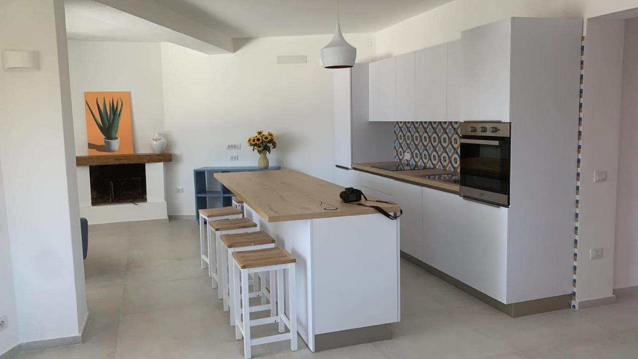 Bona Ciurrata Hotel Golfo Aranci Bagian luar foto