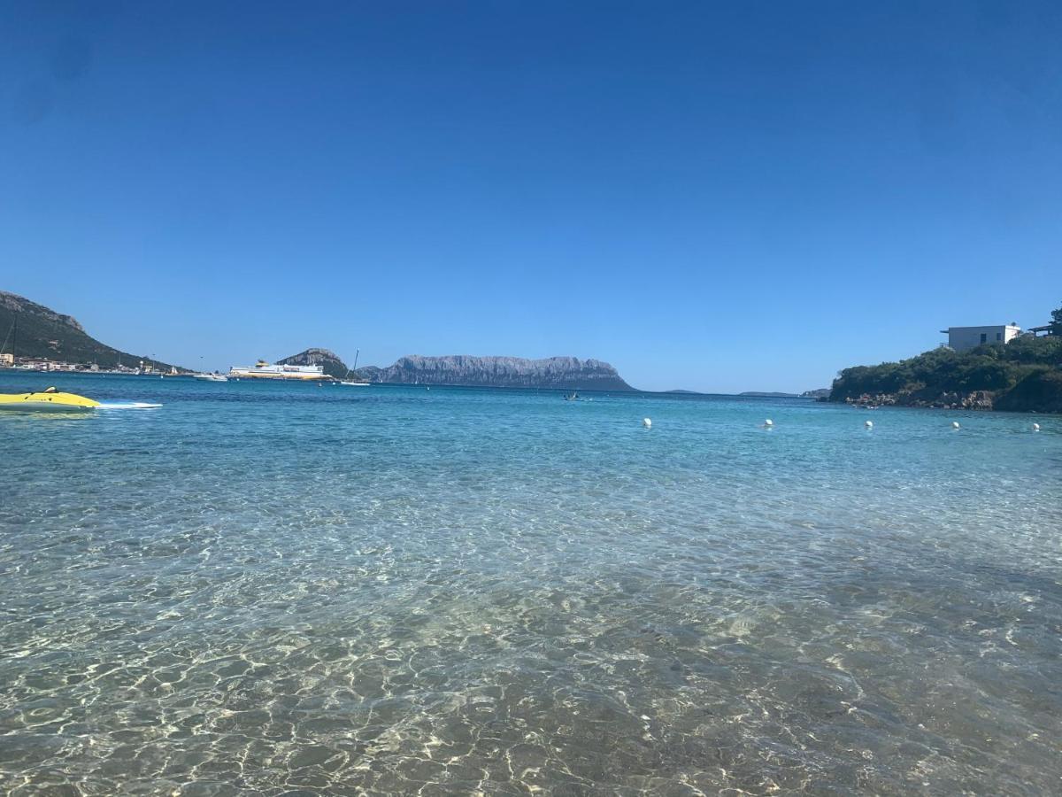 Bona Ciurrata Hotel Golfo Aranci Bagian luar foto