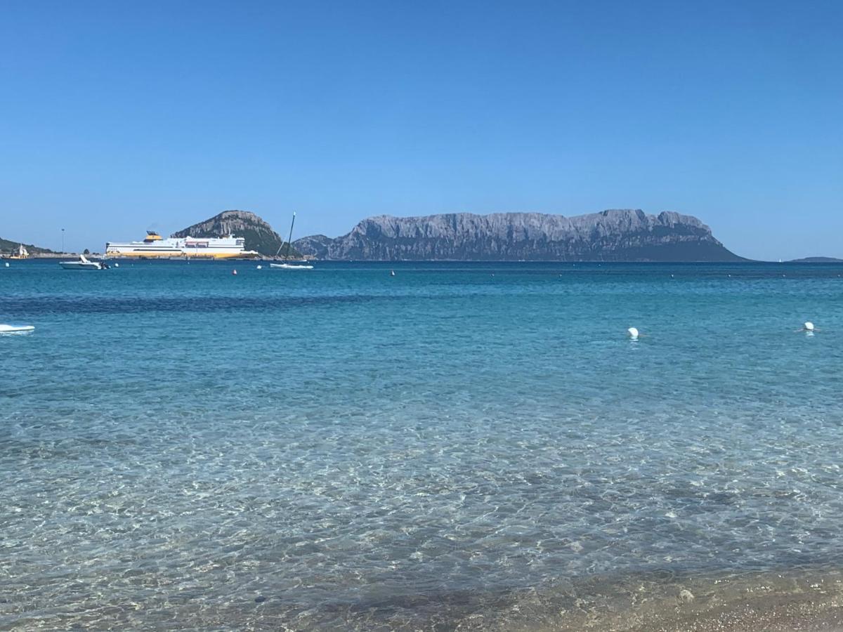 Bona Ciurrata Hotel Golfo Aranci Bagian luar foto