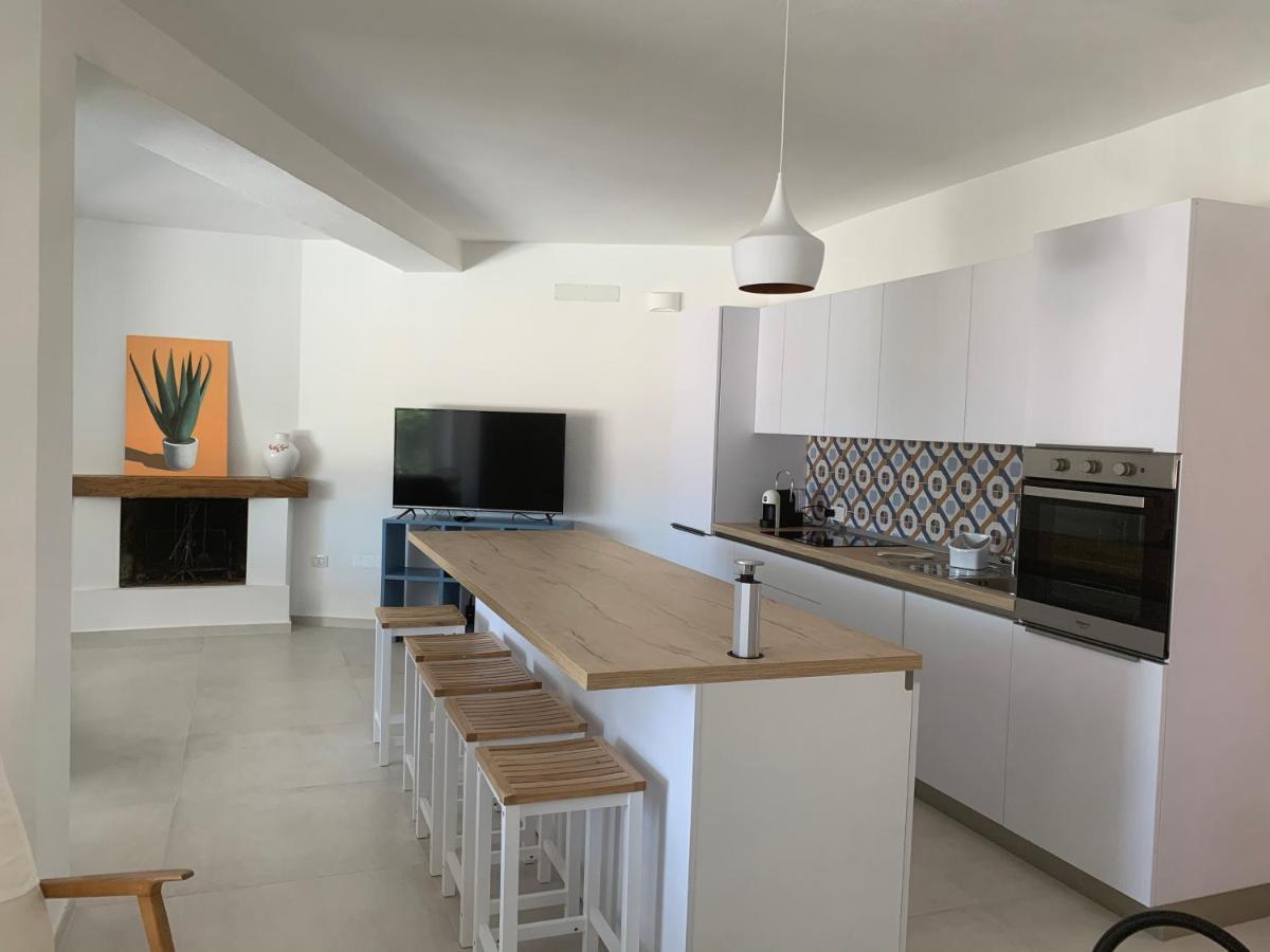Bona Ciurrata Hotel Golfo Aranci Bagian luar foto