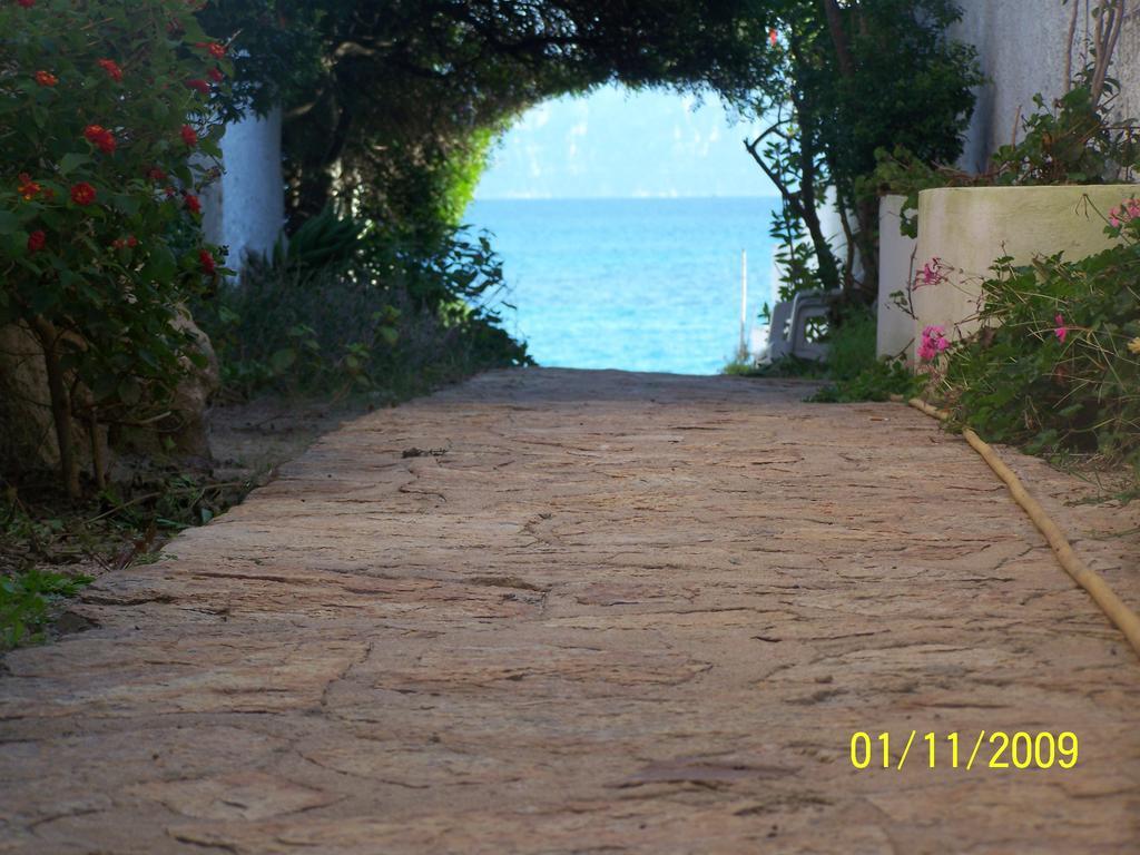 Bona Ciurrata Hotel Golfo Aranci Bagian luar foto